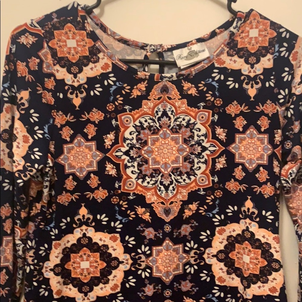 Dress - Picture 2 of 2